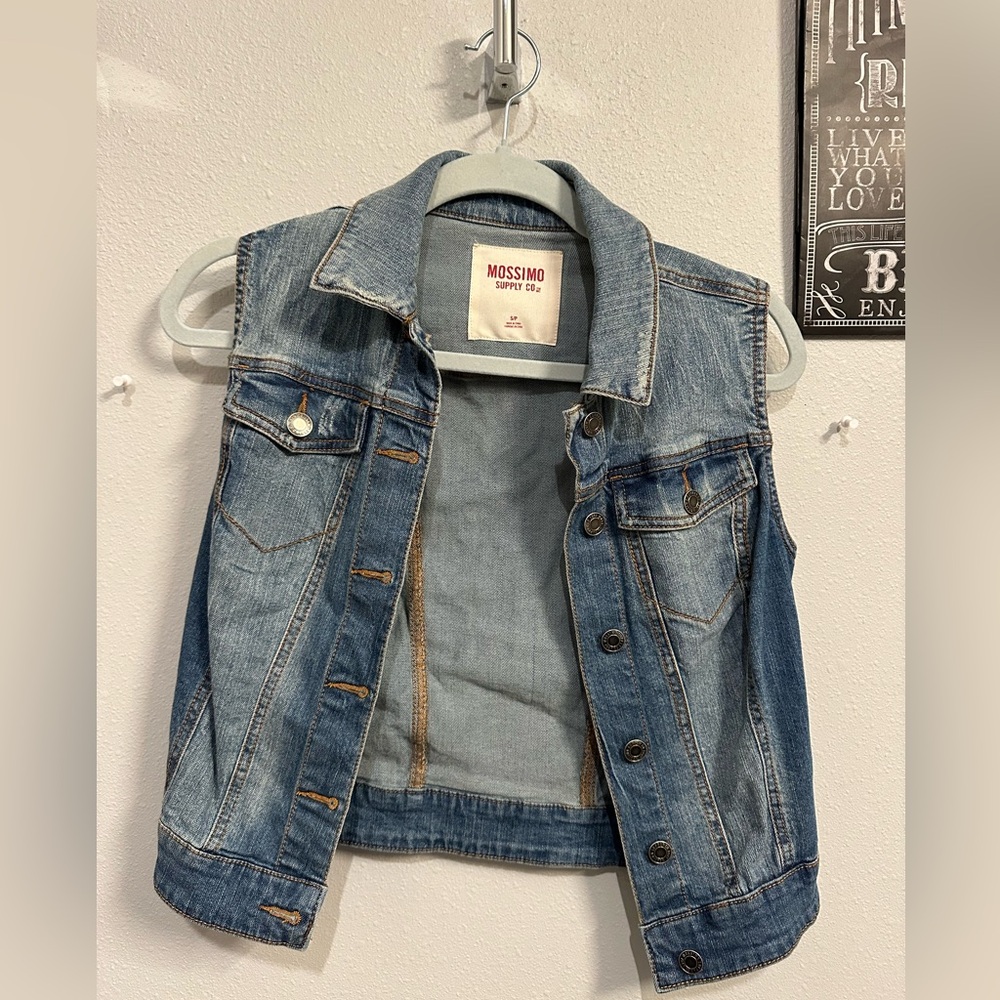 Jean Vest